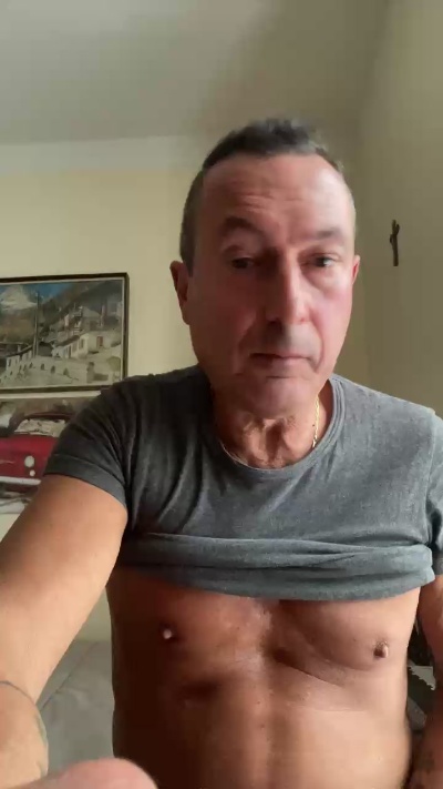 joe653 live cam on Cam4