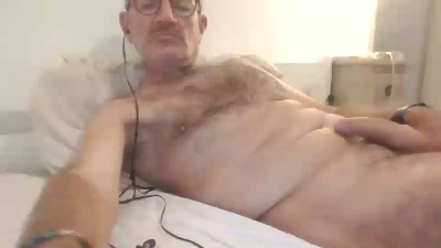johnguy32 live cam on Cam4