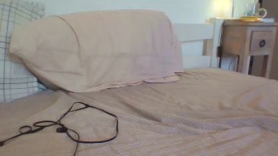 johnguy32 live cam on Cam4