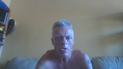 johnjohn207 live cam on Cam4
