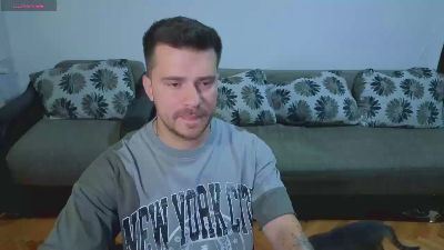 johnnylove22 live cam on Cam4