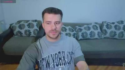 johnnylove22 live cam on Cam4