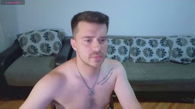 johnnylove22 live cam on Cam4
