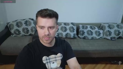 johnnylove22 live cam on Cam4