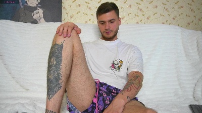 johnstoneisland live cam on Cam4