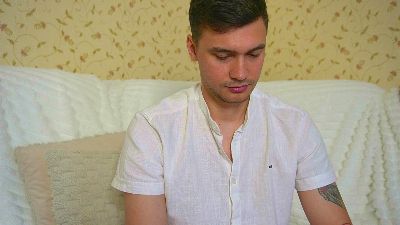 johnstoneisland live cam on Cam4