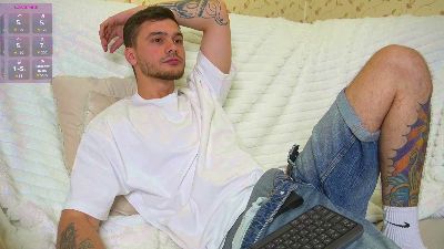 johnstoneisland live cam on Cam4