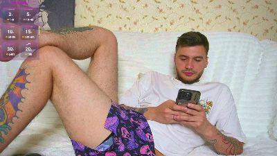 johnstoneisland live cam on Cam4