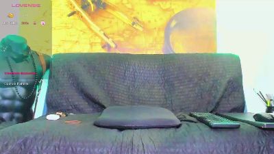 johnyblue2022 live cam on Cam4