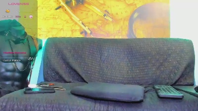johnyblue2022 live cam on Cam4