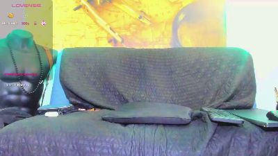 johnyblue2022 live cam on Cam4