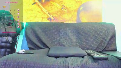 johnyblue2022 live cam on Cam4