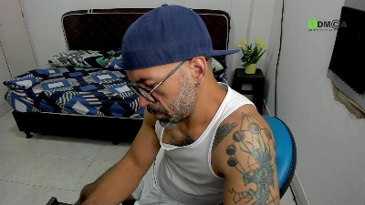 jonas1605 live cam on Cam4