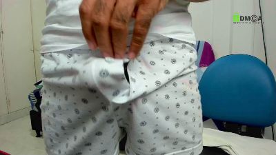 jonas1605 live cam on Cam4