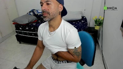 jonas1605 live cam on Cam4