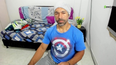 jonas1605 live cam on Cam4