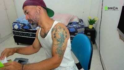 jonas1605 live cam on Cam4
