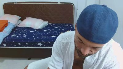 jonas1605 live cam on Cam4