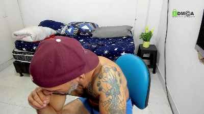 jonas1605 live cam on Cam4