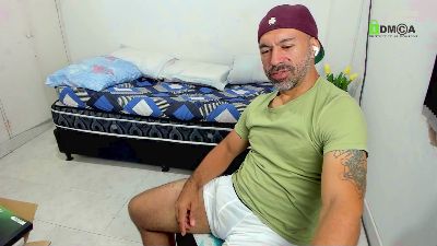jonas1605 live cam on Cam4