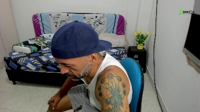 jonas1605 live cam on Cam4