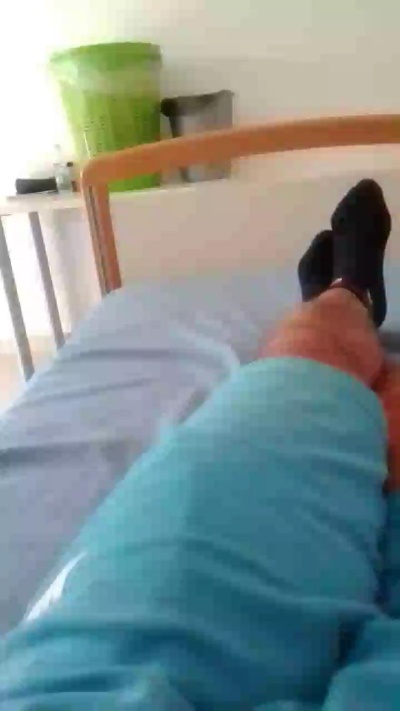 jonathan23505 live cam on Cam4