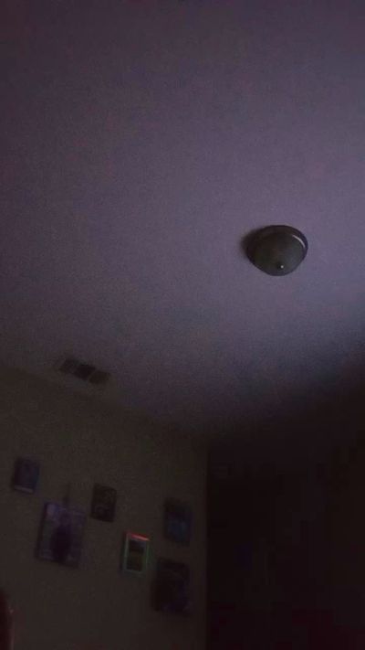 jonnys921 live cam on Cam4