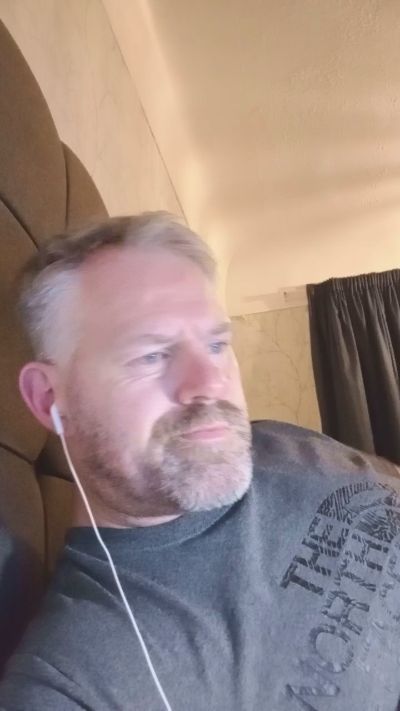 jonnyx5 live cam on Cam4