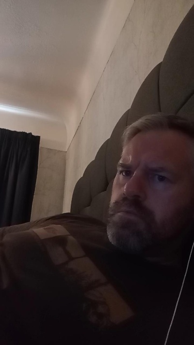 jonnyx5 live cam on Cam4