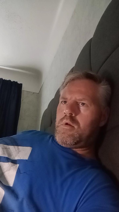 jonnyx5 live cam on Cam4
