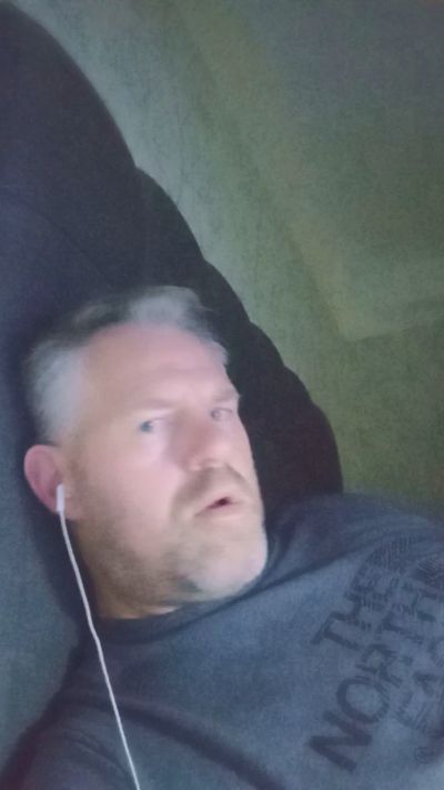 jonnyx5 live cam on Cam4
