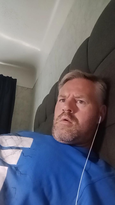 jonnyx5 live cam on Cam4