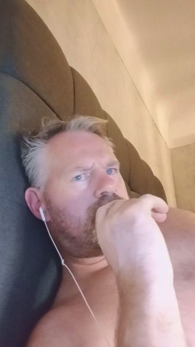 jonnyx5 live cam on Cam4
