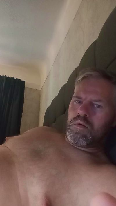 jonnyx5 live cam on Cam4