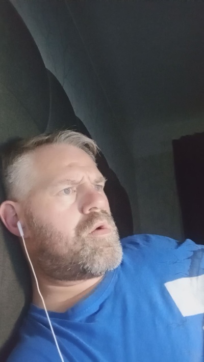 jonnyx5 live cam on Cam4
