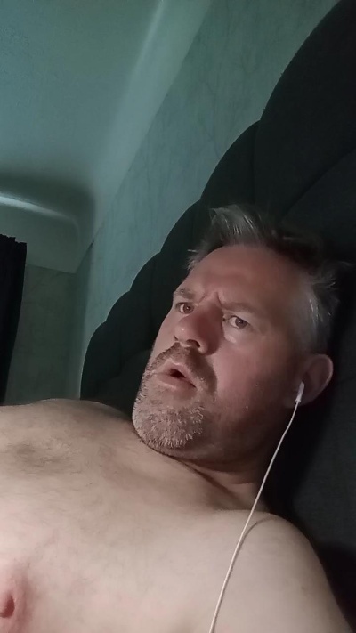 jonnyx5 live cam on Cam4