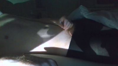 le modèle jonse23n est en webcam porno dans un show sur le site cam4, il possède les tags suivants: 