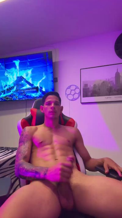 jordancool09 live cam on Cam4