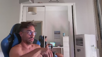 jordi336 live cam on Cam4