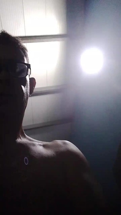 jose7983 live cam on Cam4