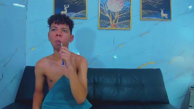 josetwin_group1 live cam on Cam4