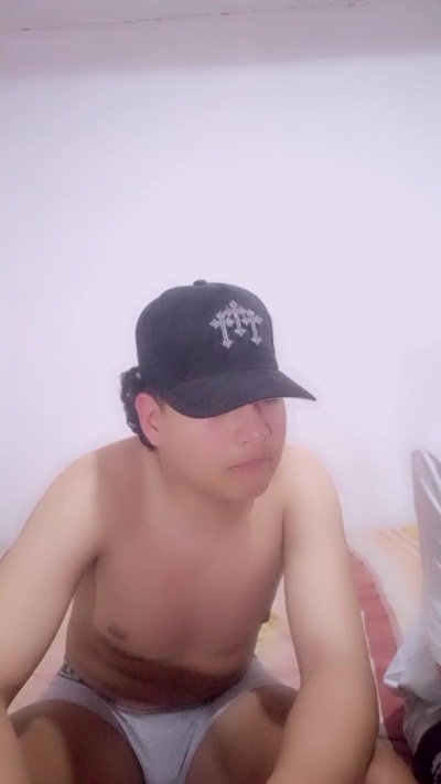 Profile and Statistics for josue1868 on Cam4