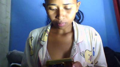 jouannah2 live cam on Cam4