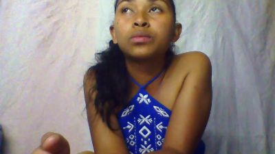 jouannah2 live cam on Cam4