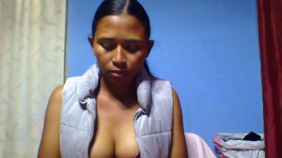 jouannah2 live cam on Cam4