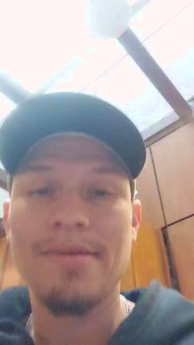 joven198 live cam on Cam4