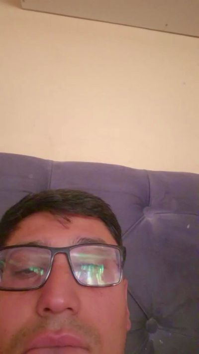 jovenhot243 live cam on Cam4