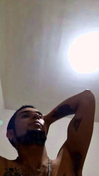 jrhot1 live cam on Cam4