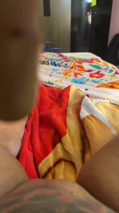 ju42 live cam on Cam4