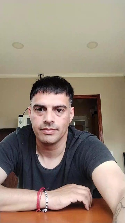 juampy25 live cam on Cam4